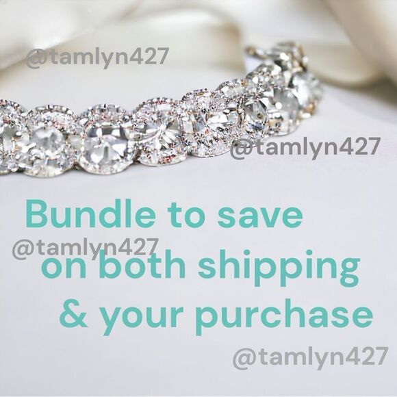 Darling 🦋 Necklace l Dainty Rhinestone Butterfly 🦋 l New - Picture 2 of 7